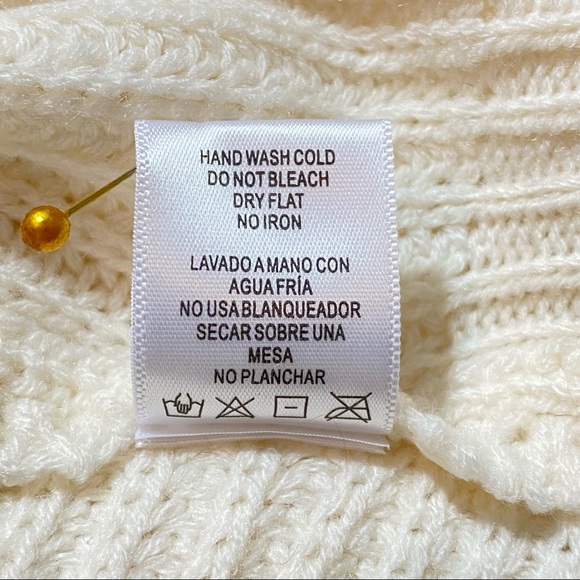 Love Tree Cream Knitted Twisted Back V-neck Sweater Size M 100% Acrylic - Picture 8 of 8